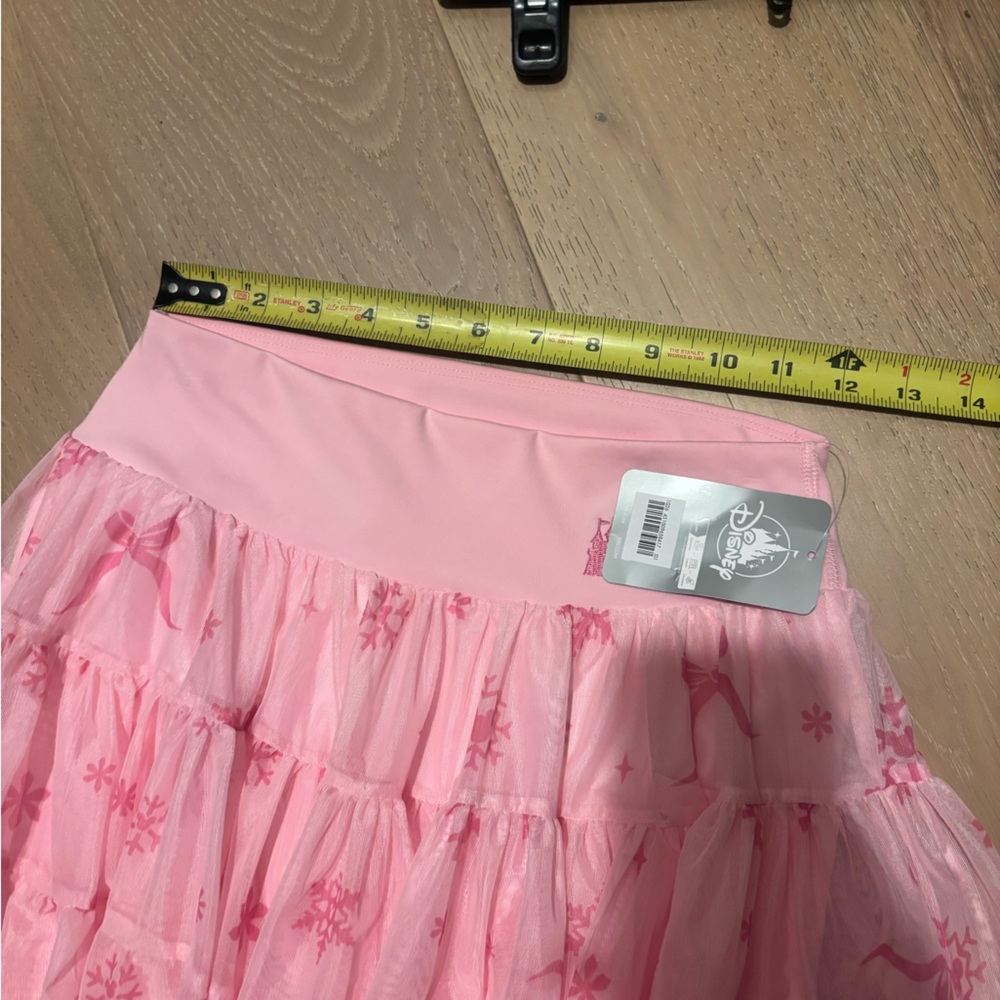 Disney Fantasyland Castle Holiday Mesh Skort Skirt Activewear tulle Pink XS NWT - Picture 10 of 13